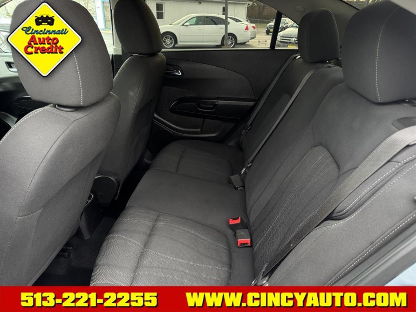 2018 Silver Ice Metallic Gan Chevrolet Sonic LT Auto (1G1JD5SH5J4) with an 1.8L Ecotec 1.8L I4 138hp 125ft. lbs. Sequential Multiport Fuel Injection engine, 6-Speed Shiftable Automatic transmission, located at 5489 Dixie Highway, Fairfield, OH, 45014, (513) 221-2255, 39.333084, -84.523834 - Photo#4