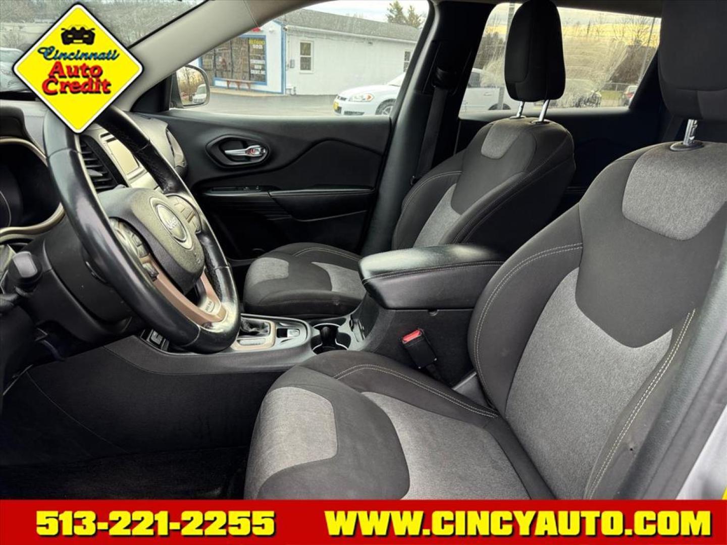 2014 Billet Silver Metallic Clear Coat Psc Jeep Cherokee Latitude (1C4PJMCB3EW) with an 2.4L 2.4L I4 180hp 171ft. lbs. Sequential Multiport Fuel Injection engine, 9-Speed Shiftable Automatic transmission, located at 5489 Dixie Highway, Fairfield, OH, 45014, (513) 221-2255, 39.333084, -84.523834 - Photo#5