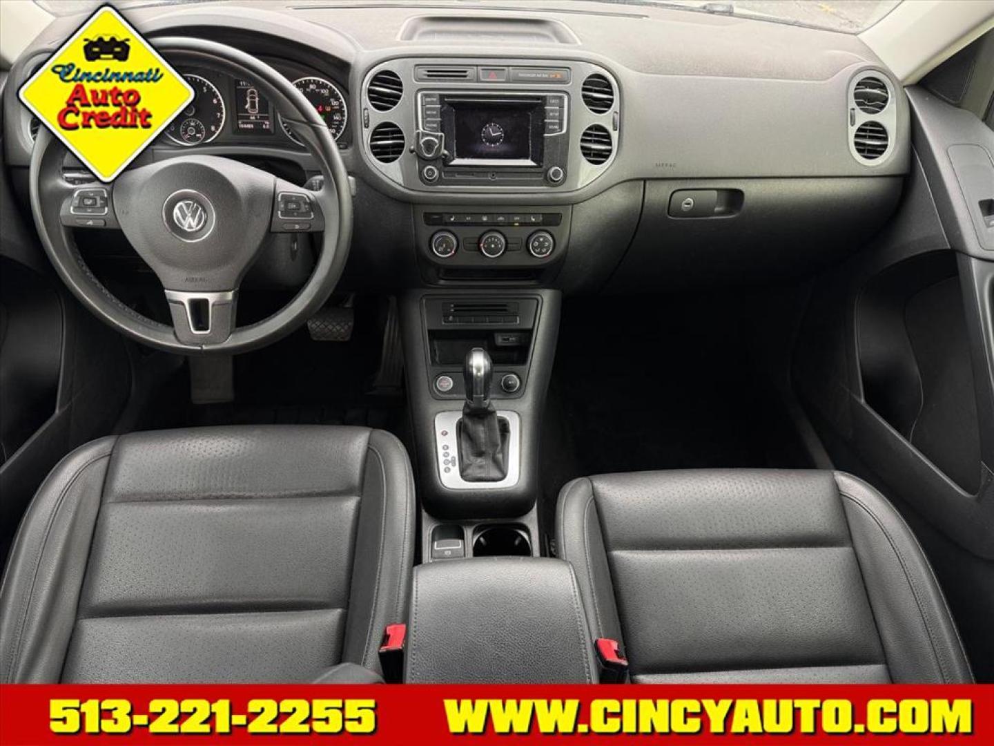 2016 Reflex Silver Metallic 8e8e Volkswagen Tiguan 2.0T SEL (WVGAV7AX8GW) with an 2.0L 2.0L Turbo I4 200hp 207ft. lbs. Direct Injection engine, 6-speed Automatic with Tiptronic transmission, located at 5489 Dixie Highway, Fairfield, OH, 45014, (513) 221-2255, 39.333084, -84.523834 - Photo#3