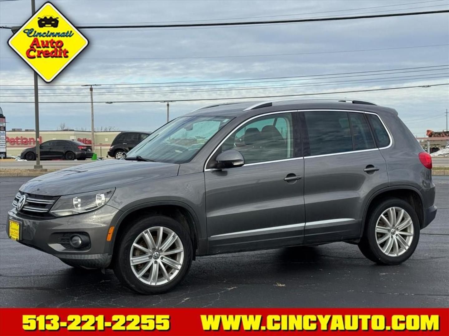 2014 Pepper Gray U5u5 Volkswagen Tiguan SEL (WVGAV3AXXEW) with an 2.0L 2.0L Turbo I4 200hp 207ft. lbs. Direct Injection engine, 6-speed Automatic with Tiptronic transmission, located at 5489 Dixie Highway, Fairfield, OH, 45014, (513) 221-2255, 39.333084, -84.523834 - Photo#0