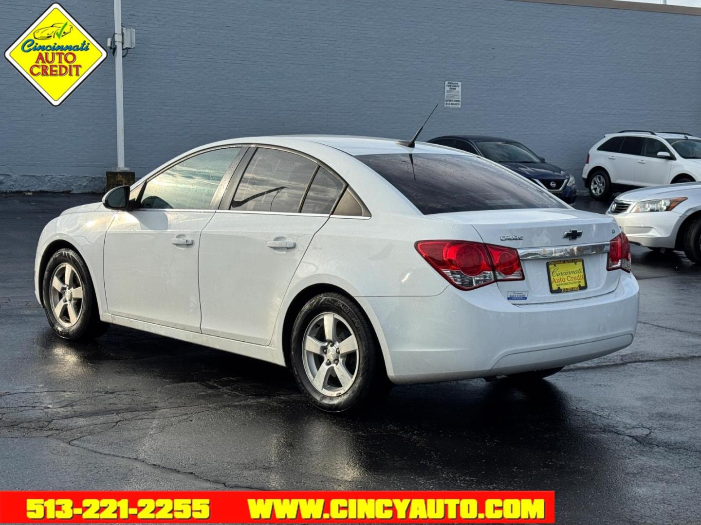 2014 Summit White Chevrolet Cruze 1LT Auto (1G1PC5SBXE7) with an 1.4L Ecotec 1.4L Turbo I4 138hp 148ft. lbs. Sequential Multiport Fuel Injection engine, 6-Speed Shiftable Automatic transmission, located at 2813 Gilbert Avenue, Cincinnati, OH, 45206, (513) 221-2255, 39.130219, -84.489189 - Photo#2