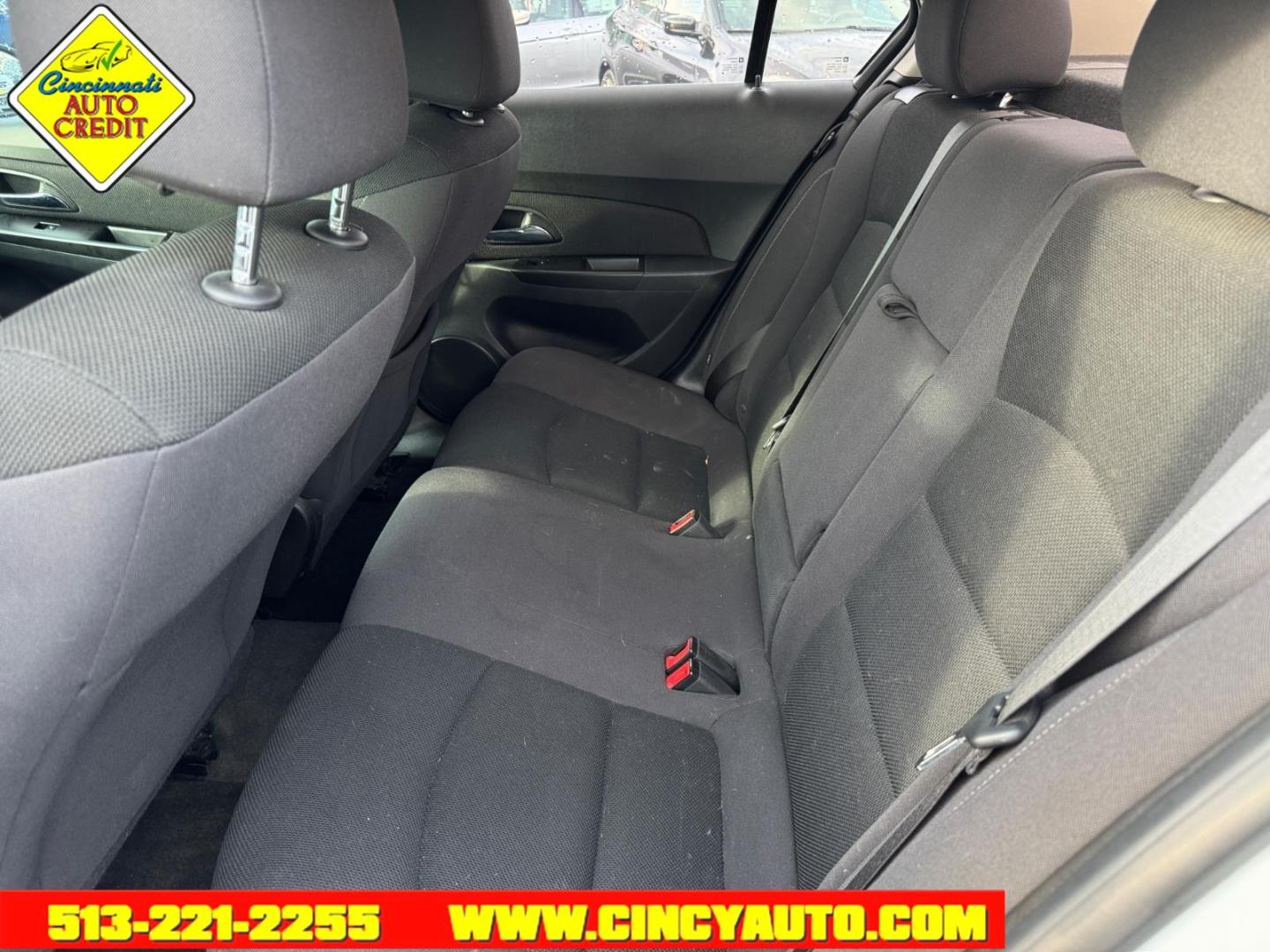 2014 Summit White Chevrolet Cruze 1LT Auto (1G1PC5SBXE7) with an 1.4L Ecotec 1.4L Turbo I4 138hp 148ft. lbs. Sequential Multiport Fuel Injection engine, 6-Speed Shiftable Automatic transmission, located at 2813 Gilbert Avenue, Cincinnati, OH, 45206, (513) 221-2255, 39.130219, -84.489189 - Photo#4