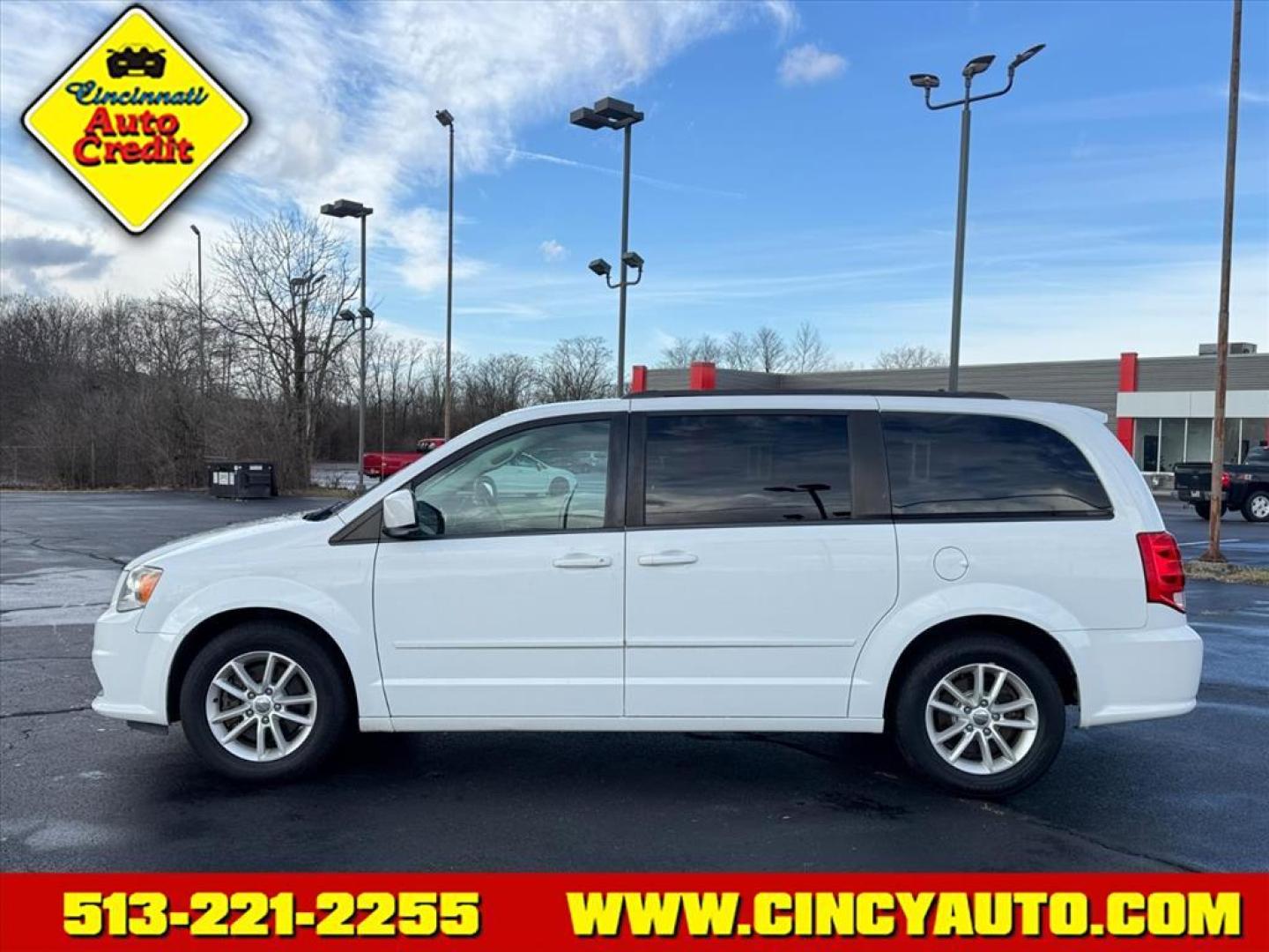 2016 Bright White Clear Coat Pw7 Dodge Grand Caravan SXT (2C4RDGCG4GR) with an 3.6L Pentastar 3.6L Flex Fuel V6 283hp 260ft. lbs. Sequential Multiport Fuel Injection engine, 6-Speed Shiftable Automatic transmission, located at 5489 Dixie Highway, Fairfield, OH, 45014, (513) 221-2255, 39.333084, -84.523834 - Photo#1