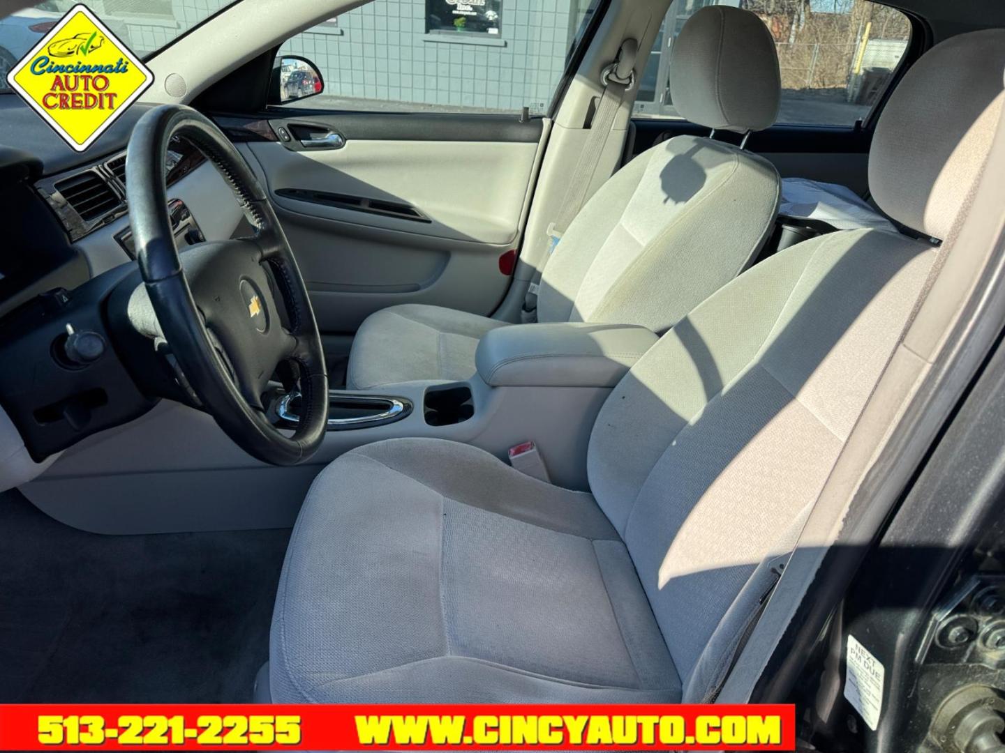 2014 Ashen Gray Metallic Chevrolet Impala Limited LT Fleet (2G1WB5E37E1) with an 3.6L 3.6L Flex Fuel V6 300hp 262ft. lbs. Fuel Injected engine, 6-Speed Shiftable Automatic w/Overdrive transmission, located at 2813 Gilbert Avenue, Cincinnati, OH, 45206, (513) 221-2255, 39.130219, -84.489189 - Photo#5