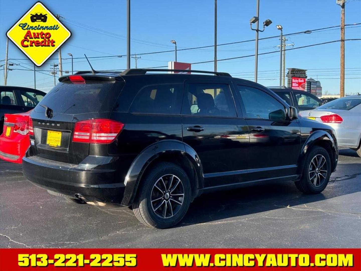 2018 Pitch Black Clear Coat Dodge Journey SE (3C4PDCAB0JT) with an 2.4L 2.4L I4 173hp 166ft. lbs. Sequential Multiport Fuel Injection engine, 4-Speed Shiftable Automatic transmission, located at 5489 Dixie Highway, Fairfield, OH, 45014, (513) 221-2255, 39.333084, -84.523834 - Photo#2