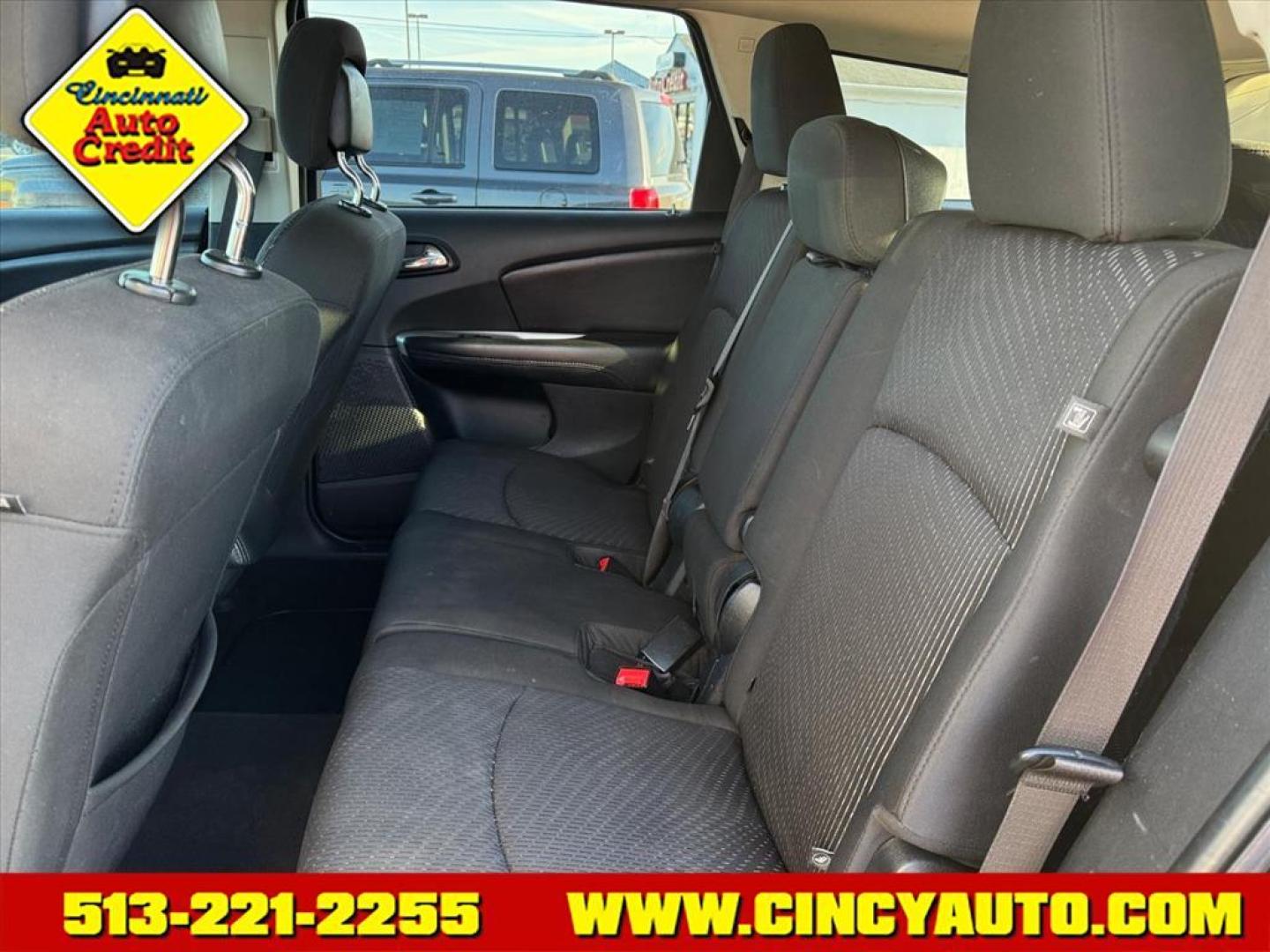 2018 Pitch Black Clear Coat Dodge Journey SE (3C4PDCAB0JT) with an 2.4L 2.4L I4 173hp 166ft. lbs. Sequential Multiport Fuel Injection engine, 4-Speed Shiftable Automatic transmission, located at 5489 Dixie Highway, Fairfield, OH, 45014, (513) 221-2255, 39.333084, -84.523834 - Photo#4