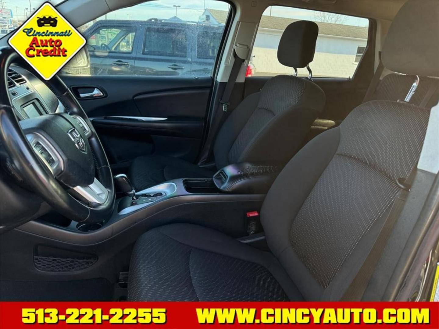 2018 Pitch Black Clear Coat Dodge Journey SE (3C4PDCAB0JT) with an 2.4L 2.4L I4 173hp 166ft. lbs. Sequential Multiport Fuel Injection engine, 4-Speed Shiftable Automatic transmission, located at 5489 Dixie Highway, Fairfield, OH, 45014, (513) 221-2255, 39.333084, -84.523834 - Photo#5