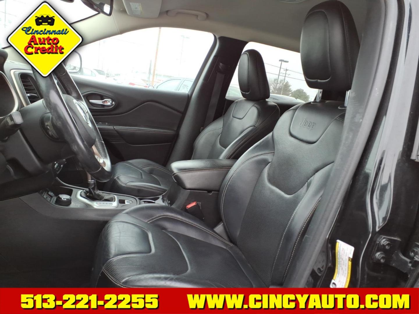 2014 Brilliant Black Crystal Pearl Coat Jeep Cherokee Limited (1C4PJMDS2EW) with an 3.2L 3.2L V6 271hp 239ft. lbs. Sequential Multiport Fuel Injection engine, 9-Speed Shiftable Automatic transmission, located at 5489 Dixie Highway, Fairfield, OH, 45014, (513) 221-2255, 39.333084, -84.523834 - Photo#3