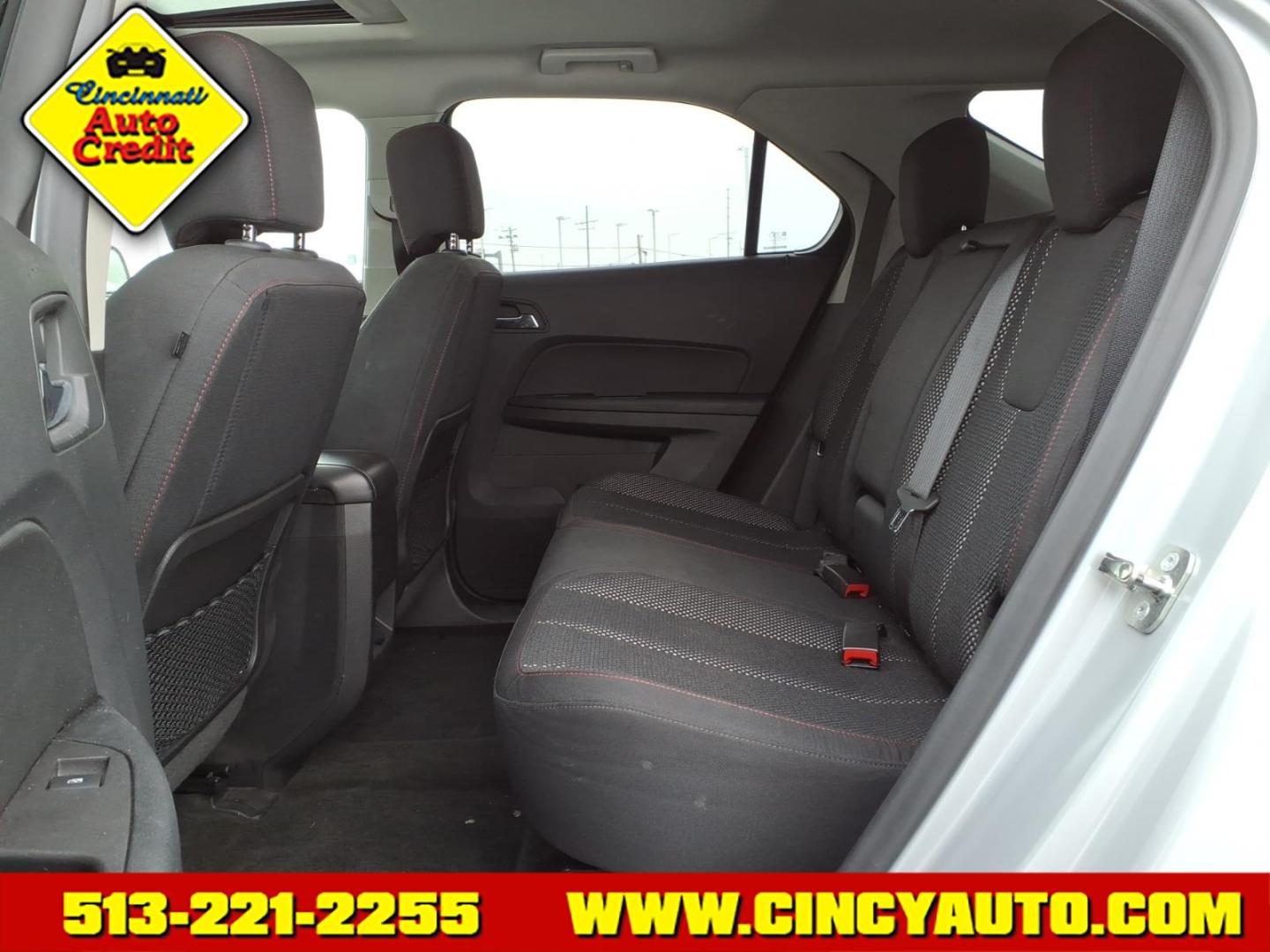 2015 Silver Ice Metallic Chevrolet Equinox LT (2GNFLGEK5F6) with an 2.4L 2.4L I4 182hp 172ft. lbs. Direct Injection engine, 6-Speed Shiftable Automatic transmission, located at 5489 Dixie Highway, Fairfield, OH, 45014, (513) 221-2255, 39.333084, -84.523834 - Photo#5