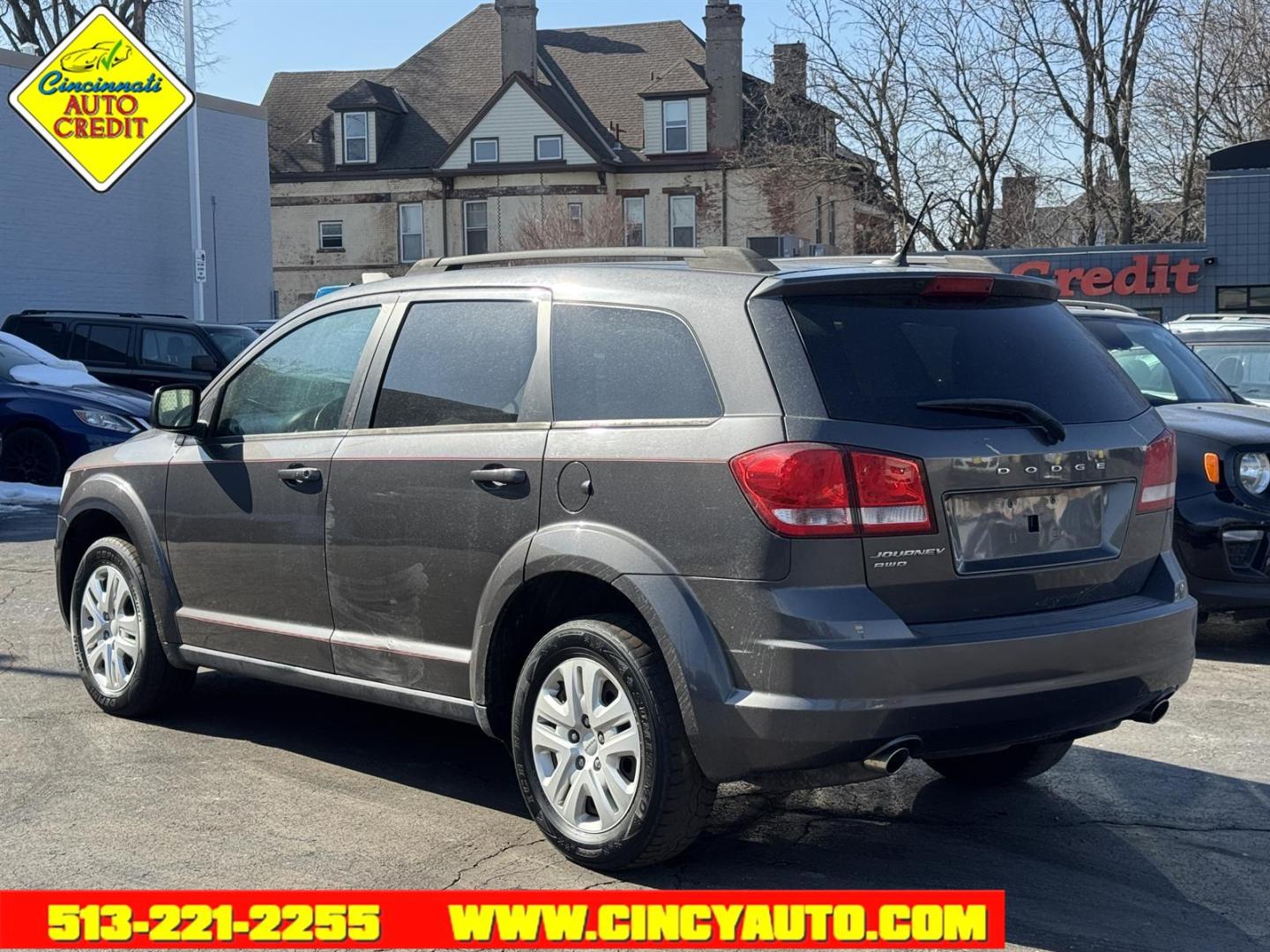 2016 Granite Crystal Metallic Clear Coat Dodge Journey SE (3C4PDDAG6GT) with an 3.6L Pentastar 3.6L V6 283hp 260ft. lbs. Sequential Multiport Fuel Injection engine, 6-Speed Shiftable Automatic transmission, located at 2813 Gilbert Avenue, Cincinnati, OH, 45206, (513) 221-2255, 39.130219, -84.489189 - Photo#2