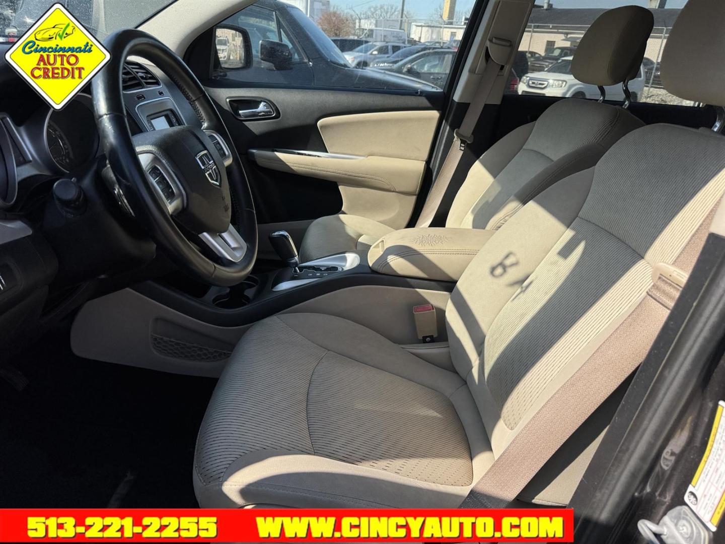 2016 Granite Crystal Metallic Clear Coat Dodge Journey SE (3C4PDDAG6GT) with an 3.6L Pentastar 3.6L V6 283hp 260ft. lbs. Sequential Multiport Fuel Injection engine, 6-Speed Shiftable Automatic transmission, located at 2813 Gilbert Avenue, Cincinnati, OH, 45206, (513) 221-2255, 39.130219, -84.489189 - Photo#5