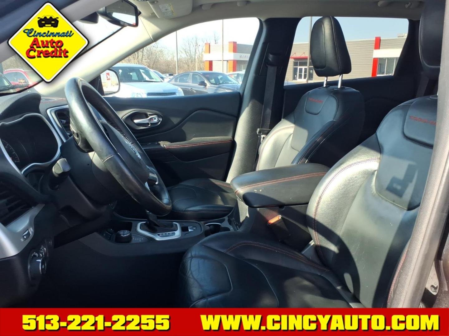 2014 Brilliant Black Crystal Pearl Coat Jeep Cherokee Trailhawk (1C4PJMBB3EW) with an 2.4L 2.4L I4 180hp 171ft. lbs. Sequential Multiport Fuel Injection engine, 4WD 9-Speed Shiftable Automatic transmission, located at 5489 Dixie Highway, Fairfield, OH, 45014, (513) 221-2255, 39.333084, -84.523834 - Photo#5