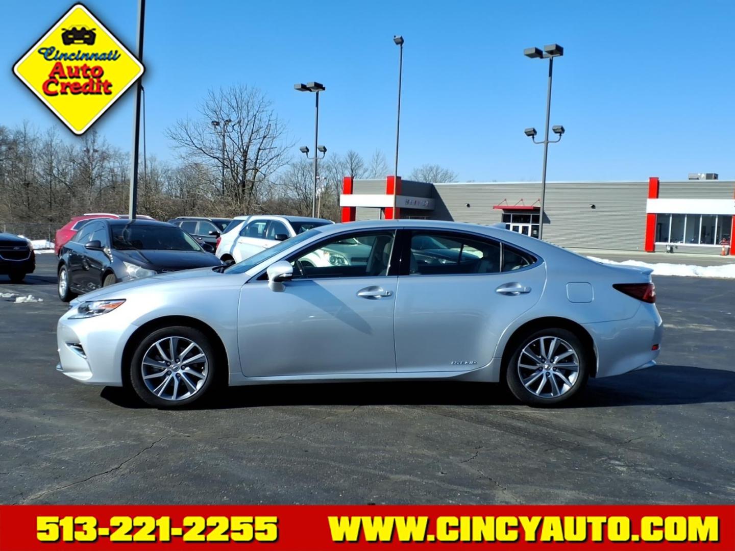 2018 Atomic Silver Lexus ES 300h Base (JTHBW1GG4J2) with an 2.5L 2.5L Hybrid I4 200hp Sequential Multiport Fuel Injection engine, CVT transmission, located at 5489 Dixie Highway, Fairfield, OH, 45014, (513) 221-2255, 39.333084, -84.523834 - Photo#1