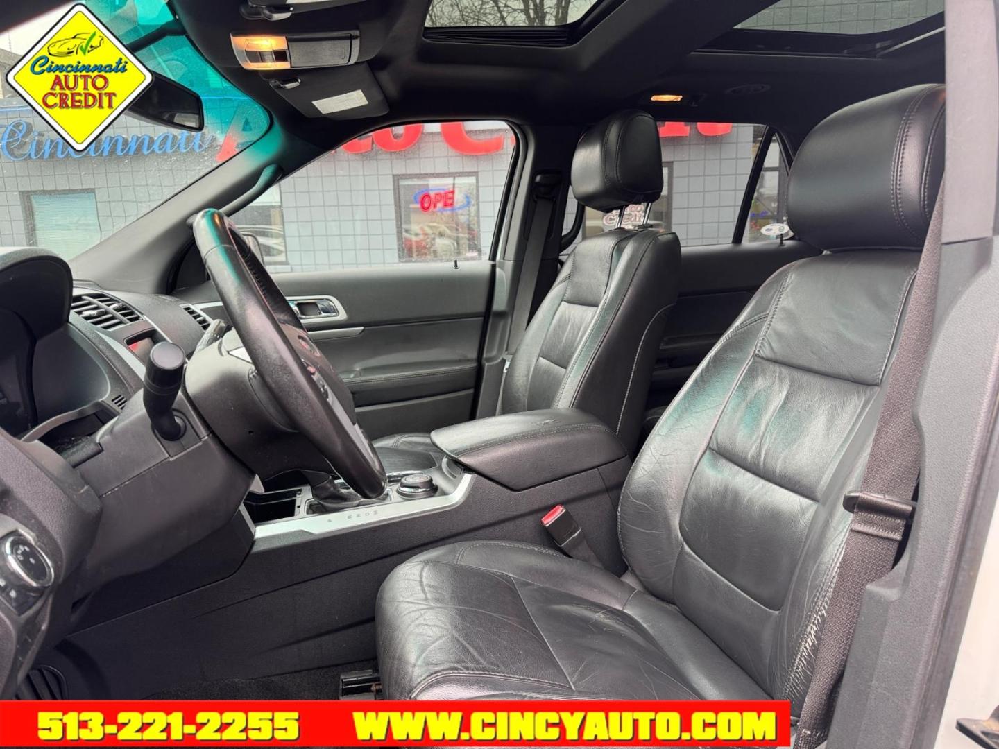 2011 White Platinum Metallic Tri-Coat Ford Explorer XLT (1FMHK8D89BG) with an 3.5L 3.5L V6 290hp 255ft. lbs. Sequential Multiport Fuel Injection engine, 6-Speed Shiftable Automatic transmission, located at 2813 Gilbert Avenue, Cincinnati, OH, 45206, (513) 221-2255, 39.130219, -84.489189 - Photo#5