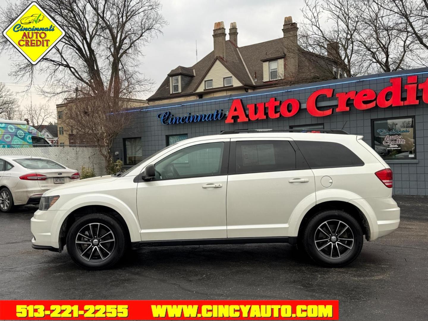 2017 Vice White Dodge Journey SE (3C4PDCAB1HT) with an 2.4L 2.4L I4 173hp 166ft. lbs. Sequential Multiport Fuel Injection engine, 4-Speed Shiftable Automatic transmission, located at 2813 Gilbert Avenue, Cincinnati, OH, 45206, (513) 221-2255, 39.130219, -84.489189 - Photo#1