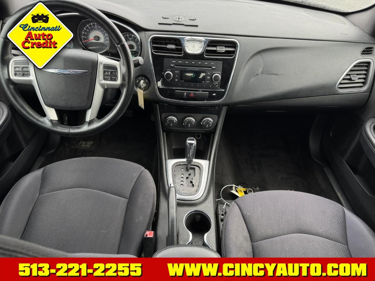 2013 Tungsten Metallic Clear Coat Chrysler 200 Touring (1C3CCBBG4DN) with an 3.6L Pentastar 3.6L Flex Fuel V6 283hp 260ft. lbs. Sequential Multiport Fuel Injection engine, 6-Speed Shiftable Automatic transmission, located at 5489 Dixie Highway, Fairfield, OH, 45014, (513) 221-2255, 39.333084, -84.523834 - Photo#3