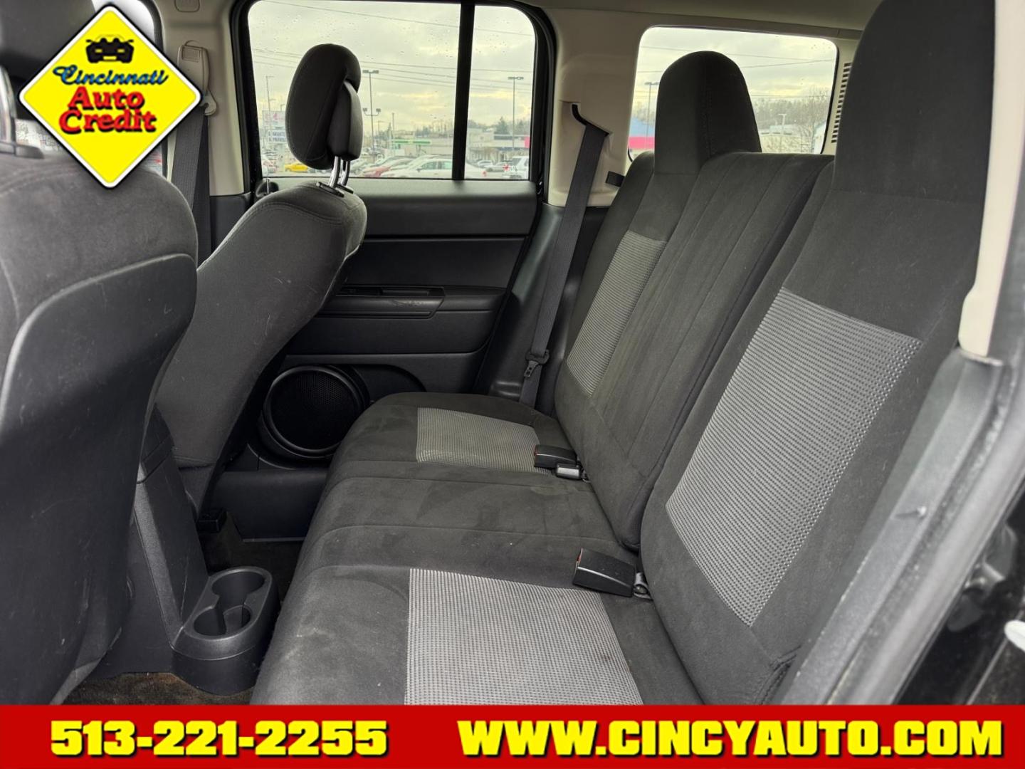 2016 Black Clear Coat Jeep Patriot Sport SE (1C4NJRBB4GD) with an 2.4L 2.4L I4 172hp 165ft. lbs. Sequential Multiport Fuel Injection engine, 6-Speed Shiftable Automatic transmission, located at 5489 Dixie Highway, Fairfield, OH, 45014, (513) 221-2255, 39.333084, -84.523834 - Photo#4