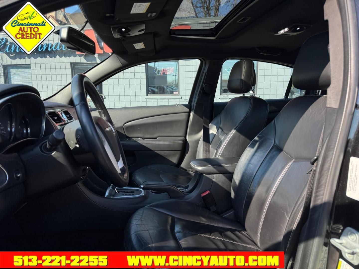 2013 Black Clear Coat Chrysler 200 Limited (1C3CCBCG8DN) with an 3.6L Pentastar 3.6L Flex Fuel V6 283hp 260ft. lbs. Sequential Multiport Fuel Injection engine, 6-Speed Shiftable Automatic transmission, located at 2813 Gilbert Avenue, Cincinnati, OH, 45206, (513) 221-2255, 39.130219, -84.489189 - Photo#5