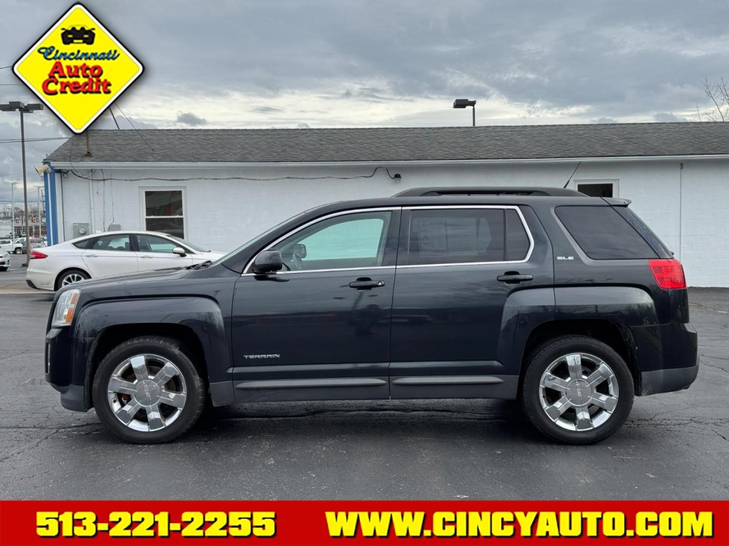 2012 Carbon Black Metallic GMC Terrain SLE-2 (2GKFLTE56C6) with an 3.0L 3.0L Flex Fuel V6 264hp 222ft. lbs. Direct Injection engine, 6-Speed Shiftable Automatic transmission, located at 5489 Dixie Highway, Fairfield, OH, 45014, (513) 221-2255, 39.333084, -84.523834 - Photo#1
