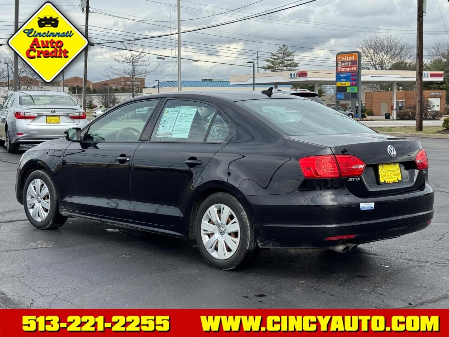 2014 Black Uni Volkswagen Jetta SE (3VWD07AJ5EM) with an 1.8L 1.8L Turbo I4 170hp 184ft. lbs. Direct Injection engine, 6-Speed Shiftable Automatic transmission, located at 5489 Dixie Highway, Fairfield, OH, 45014, (513) 221-2255, 39.333084, -84.523834 - Photo#2