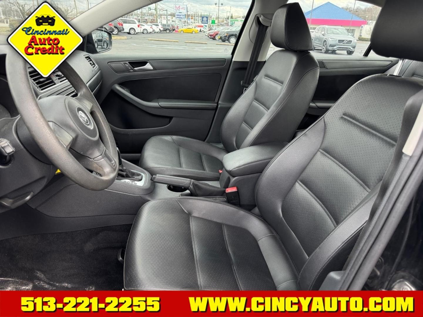 2014 Black Uni Volkswagen Jetta SE (3VWD07AJ5EM) with an 1.8L 1.8L Turbo I4 170hp 184ft. lbs. Direct Injection engine, 6-Speed Shiftable Automatic transmission, located at 5489 Dixie Highway, Fairfield, OH, 45014, (513) 221-2255, 39.333084, -84.523834 - Photo#5