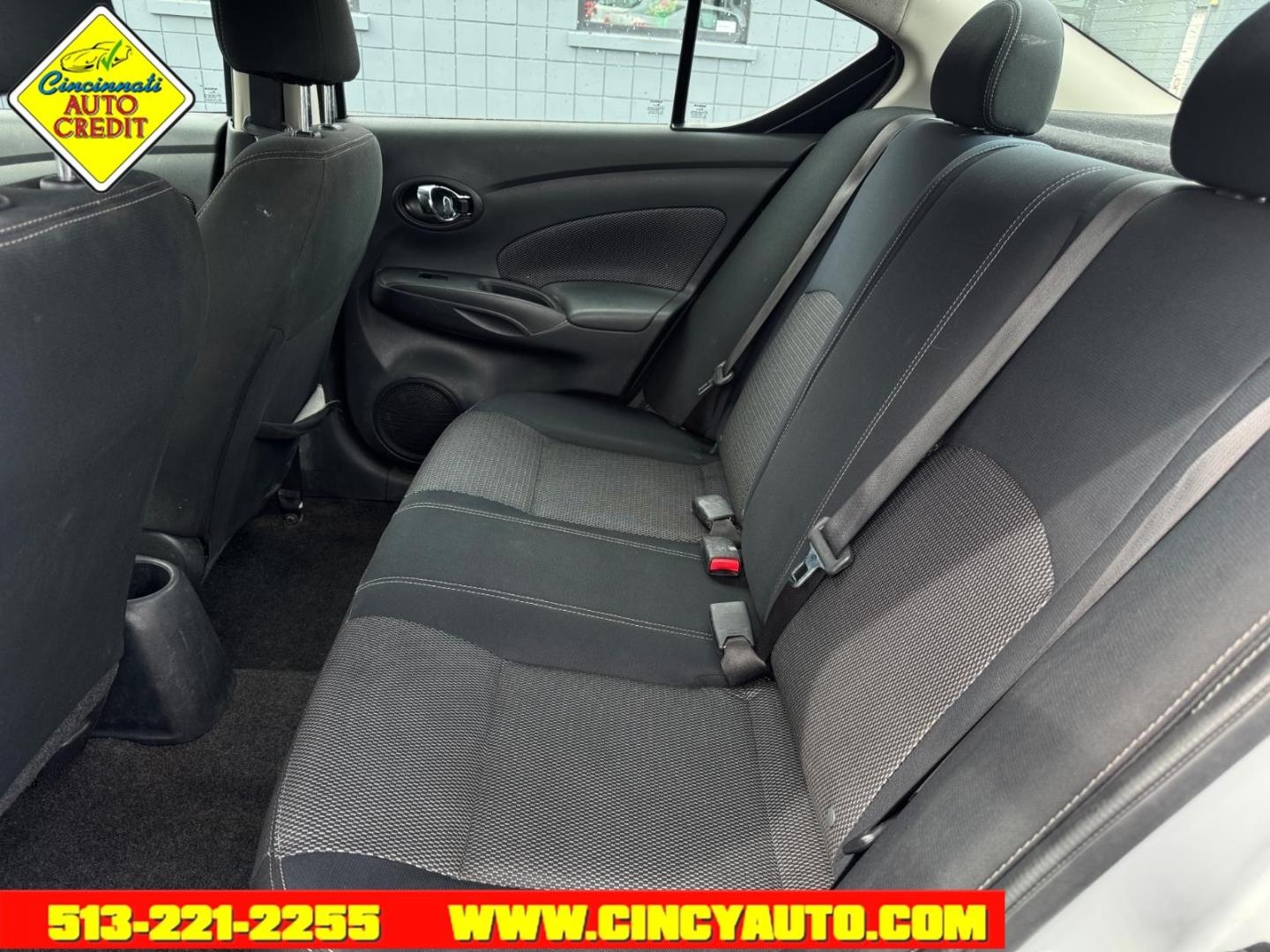 2017 Brilliant Silver Nissan Versa 1.6 SV (3N1CN7AP5HK) with an 1.6L 1.6L I4 109hp 107ft. lbs. Sequential Multiport Fuel Injection engine, CVT transmission, located at 2813 Gilbert Avenue, Cincinnati, OH, 45206, (513) 221-2255, 39.130219, -84.489189 - Photo#4