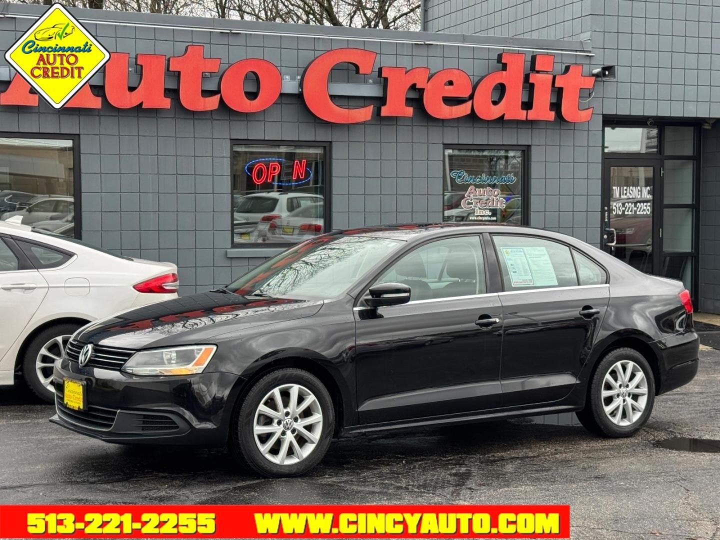 2013 Black Uni Volkswagen Jetta SE PZEV (3VWDP7AJ4DM) with an 2.5L 2.5L I5 170hp 177ft. lbs. PZEV Sequential Multiport Fuel Injection engine, 6-Speed Shiftable Automatic transmission, located at 2813 Gilbert Avenue, Cincinnati, OH, 45206, (513) 221-2255, 39.130219, -84.489189 - Photo#0
