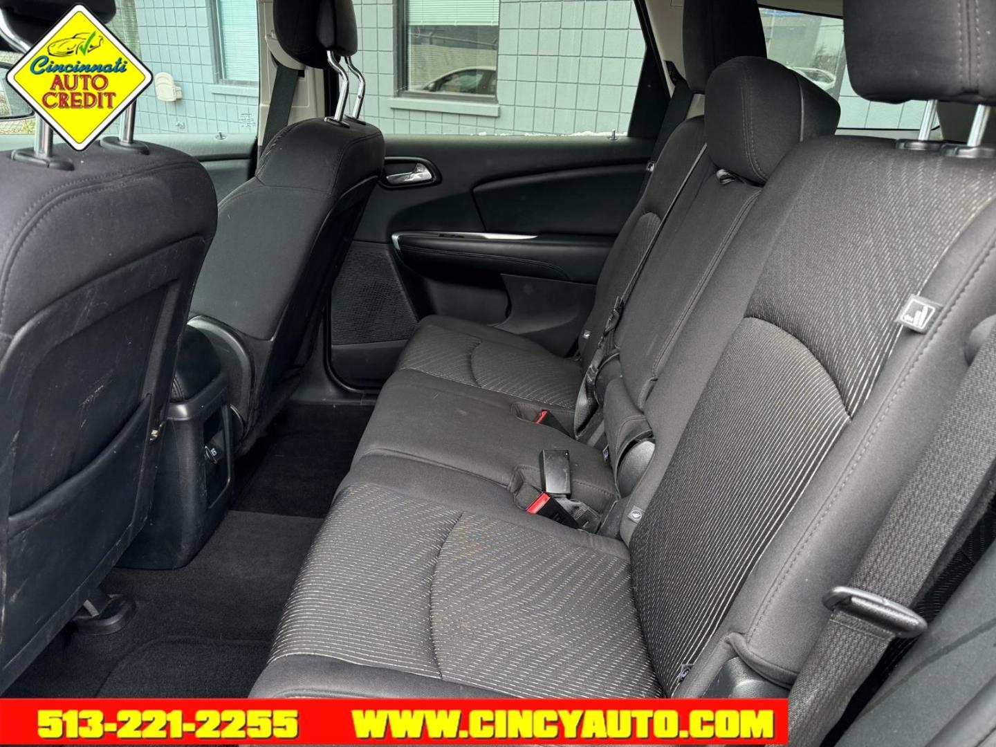 2013 Bright Silver Metallic Clear Coat Dodge Journey SXT (3C4PDDBG3DT) with an 3.6L Pentastar 3.6L V6 283hp 260ft. lbs. Sequential Multiport Fuel Injection engine, 6-Speed Shiftable Automatic transmission, located at 2813 Gilbert Avenue, Cincinnati, OH, 45206, (513) 221-2255, 39.130219, -84.489189 - Photo#4