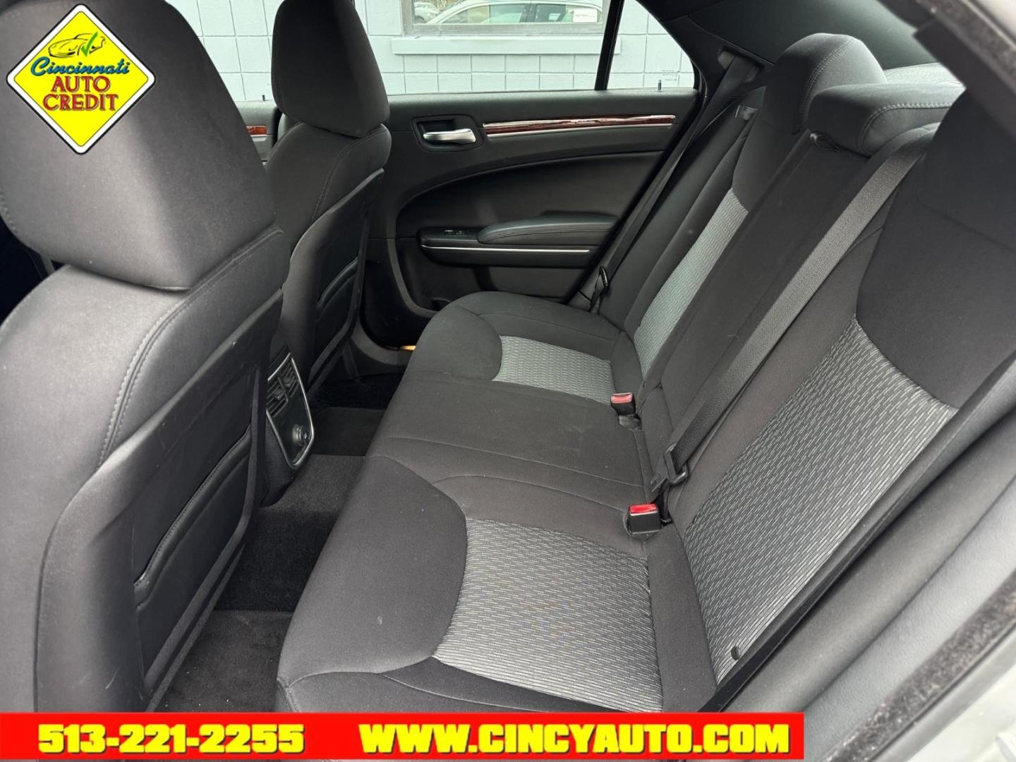 2012 Bright Silver Metallic Clear Coat Chrysler 300 Base (2C3CCAAG6CH) with an 3.6L Pentastar 3.6L V6 292hp 260ft. lbs. Sequential Multiport Fuel Injection engine, 5-Speed Shiftable Automatic transmission, located at 2813 Gilbert Avenue, Cincinnati, OH, 45206, (513) 221-2255, 39.130219, -84.489189 - Photo#4