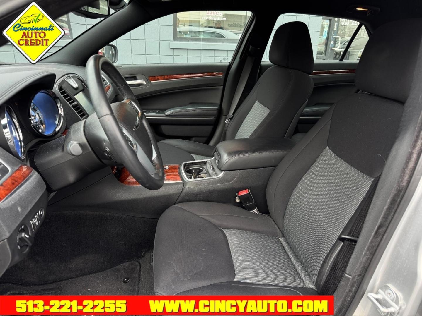 2012 Bright Silver Metallic Clear Coat Chrysler 300 Base (2C3CCAAG6CH) with an 3.6L Pentastar 3.6L V6 292hp 260ft. lbs. Sequential Multiport Fuel Injection engine, 5-Speed Shiftable Automatic transmission, located at 2813 Gilbert Avenue, Cincinnati, OH, 45206, (513) 221-2255, 39.130219, -84.489189 - Photo#5