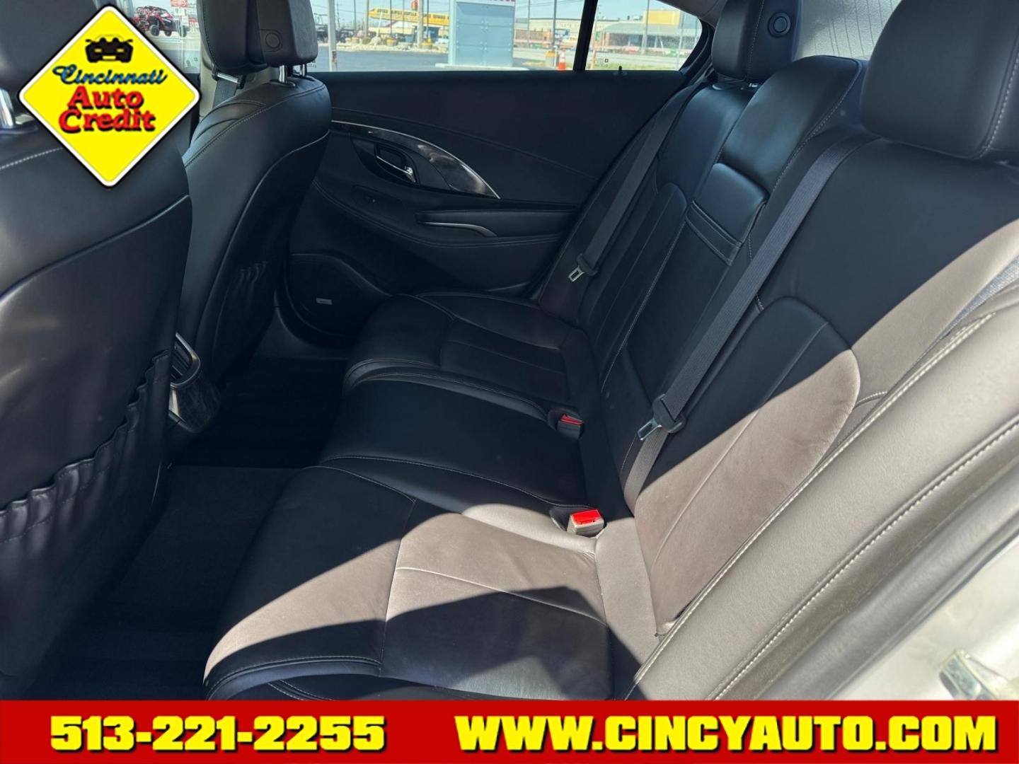 2014 Quicksilver Metallic Buick LaCrosse Leather (1G4GB5G33EF) with an 3.6L 3.6L V6 304hp 264ft. lbs. Direct Injection engine, 6-Speed Shiftable Automatic transmission, located at 5489 Dixie Highway, Fairfield, OH, 45014, (513) 221-2255, 39.333084, -84.523834 - Photo#4