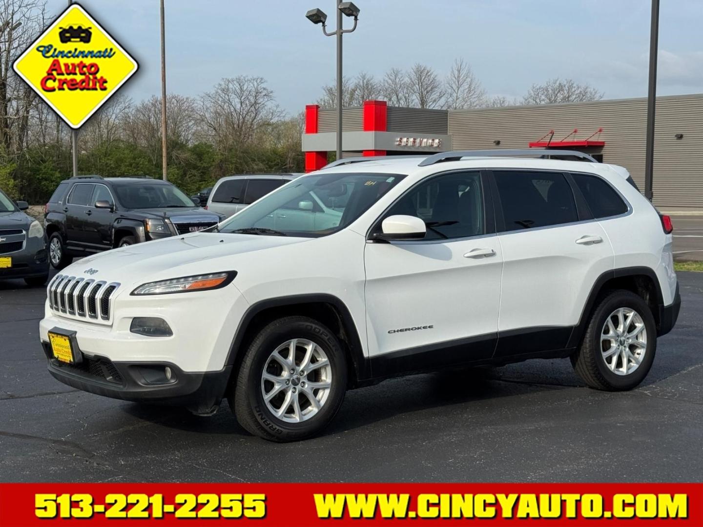 2015 Bright White Clear Coat Jeep Cherokee Latitude (1C4PJMCS3FW) with an 3.2L 3.2L V6 271hp 239ft. lbs. Sequential Multiport Fuel Injection engine, 9-Speed Shiftable Automatic transmission, located at 5489 Dixie Highway, Fairfield, OH, 45014, (513) 221-2255, 39.333084, -84.523834 - Photo#0