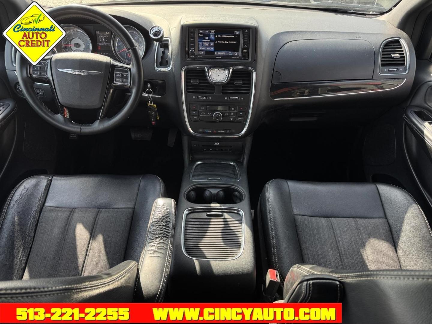 2014 Brilliant Black Crystal Pearl Coat Chrysler Town and Country S (2C4RC1HG0ER) with an 3.6L Pentastar 3.6L Flex Fuel V6 283hp 260ft. lbs. Sequential Multiport Fuel Injection engine, 6-Speed Shiftable Automatic transmission, located at 2813 Gilbert Avenue, Cincinnati, OH, 45206, (513) 221-2255, 39.130219, -84.489189 - Photo#3