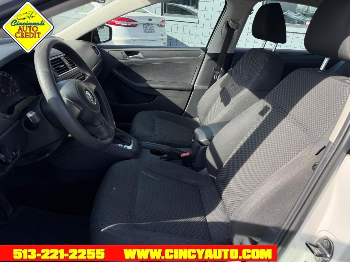 2013 Candy White Volkswagen Jetta Base (3VW2K7AJ3DM) with an 2.0L 2.0L I4 115hp 125ft. lbs. Fuel Injected engine, 6-Speed Shiftable Automatic transmission, located at 2813 Gilbert Avenue, Cincinnati, OH, 45206, (513) 221-2255, 39.130219, -84.489189 - Photo#5