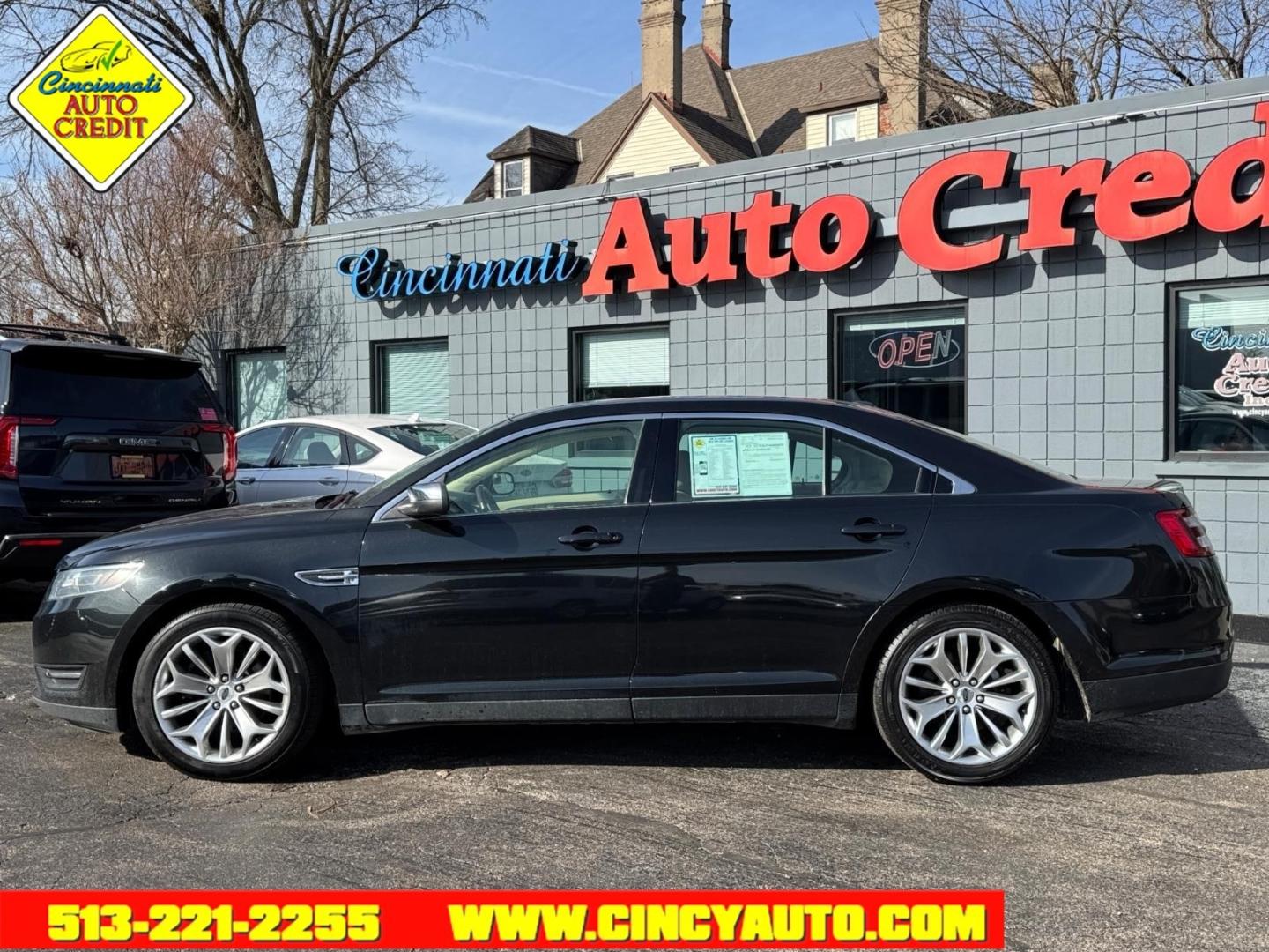 2015 Tuxedo Black Metallic Ford Taurus Limited (1FAHP2F84FG) with an 3.5L 3.5L V6 288hp 254ft. lbs. Sequential Multiport Fuel Injection engine, 6-Speed Shiftable Automatic transmission, located at 2813 Gilbert Avenue, Cincinnati, OH, 45206, (513) 221-2255, 39.130219, -84.489189 - Photo#1
