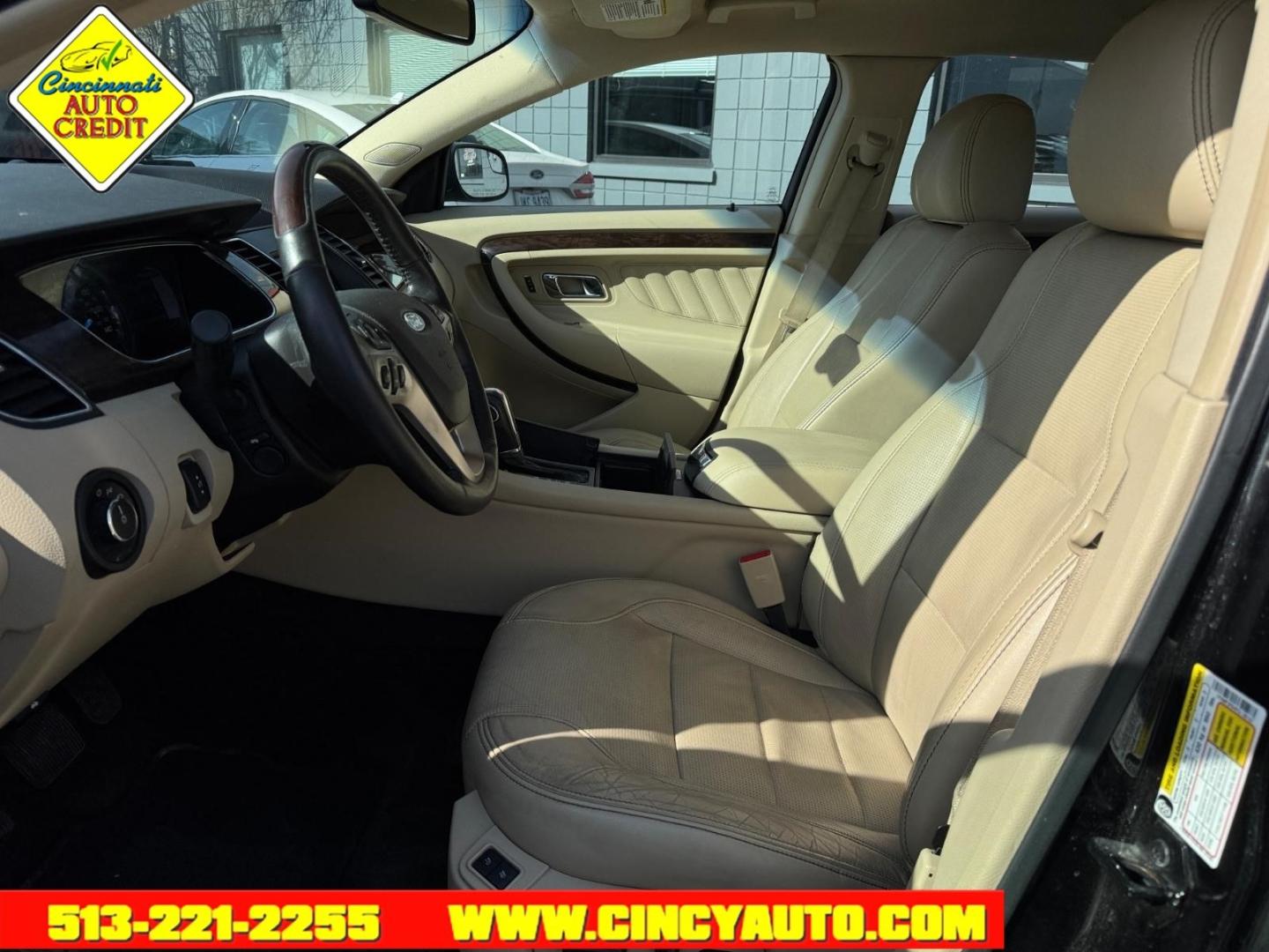 2015 Tuxedo Black Metallic Ford Taurus Limited (1FAHP2F84FG) with an 3.5L 3.5L V6 288hp 254ft. lbs. Sequential Multiport Fuel Injection engine, 6-Speed Shiftable Automatic transmission, located at 2813 Gilbert Avenue, Cincinnati, OH, 45206, (513) 221-2255, 39.130219, -84.489189 - Photo#5