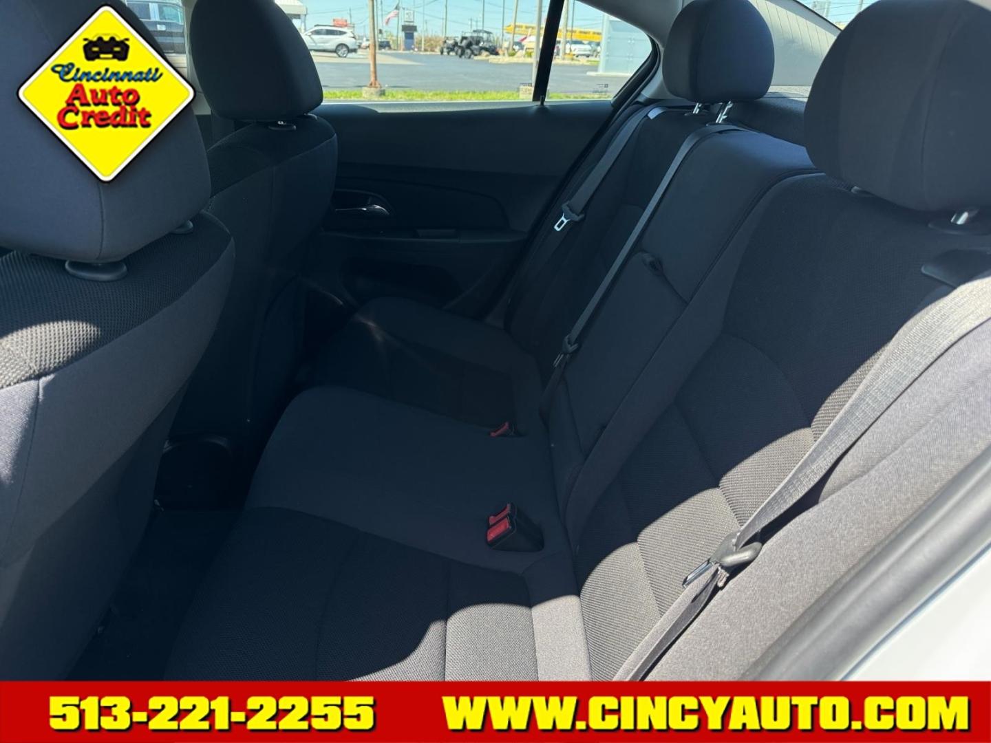 2016 Summit White Gaz Chevrolet Cruze Limited 1LT Auto (1G1PE5SB7G7) with an 1.4L Ecotec 1.4L Turbo I4 138hp 148ft. lbs. Sequential Multiport Fuel Injection engine, 6-Speed Shiftable Automatic w/Overdrive transmission, located at 5489 Dixie Highway, Fairfield, OH, 45014, (513) 221-2255, 39.333084, -84.523834 - Photo#4