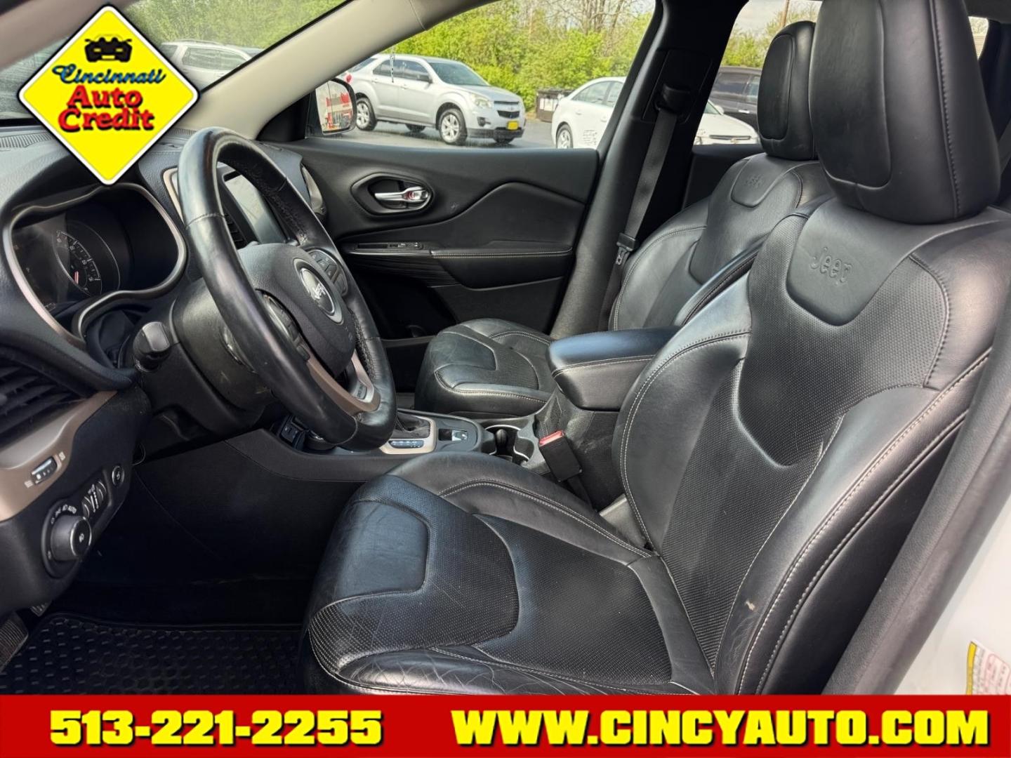 2014 Bright White Clear Coat Pw7 Jeep Cherokee Limited (1C4PJMDB1EW) with an 2.4L 2.4L I4 180hp 171ft. lbs. Sequential Multiport Fuel Injection engine, 9-Speed Shiftable Automatic transmission, located at 5489 Dixie Highway, Fairfield, OH, 45014, (513) 221-2255, 39.333084, -84.523834 - Photo#5