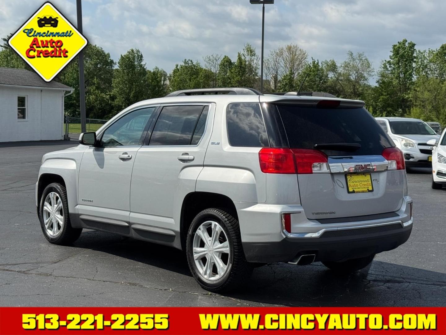 2017 Quicksilver Metallic Gan GMC Terrain SLE-2 (2GKALNEK4H6) with an 2.4L Ecotec 2.4L I4 182hp 172ft. lbs. Direct Injection engine, 6-Speed Shiftable Automatic transmission, located at 5489 Dixie Highway, Fairfield, OH, 45014, (513) 221-2255, 39.333084, -84.523834 - Photo#2