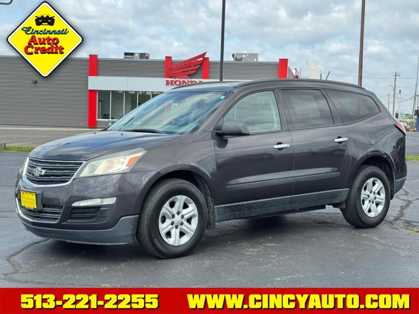 2013 Cyber Gray Metallic 57u Chevrolet Traverse LS (1GNKVFKD7DJ) with an 3.6L 3.6L V6 281hp 266ft. lbs. Direct Injection engine, 6-Speed Shiftable Automatic transmission, located at 5489 Dixie Highway, Fairfield, OH, 45014, (513) 221-2255, 39.333084, -84.523834 - Photo#0