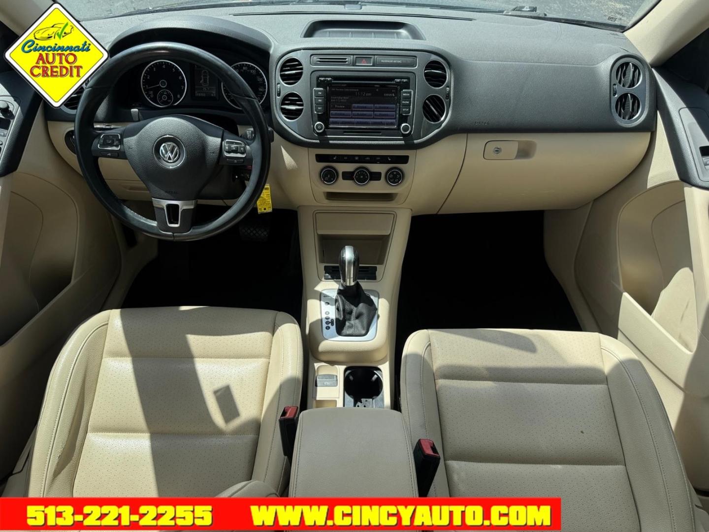 2015 Night Blue Metallic Z2z2 Volkswagen Tiguan SEL 4Motion (WVGBV7AX7FW) with an 2.0L 2.0L Turbo I4 200hp 207ft. lbs. Direct Injection engine, 6-speed Automatic with Tiptronic transmission, located at 2813 Gilbert Avenue, Cincinnati, OH, 45206, (513) 221-2255, 39.130219, -84.489189 - Photo#3