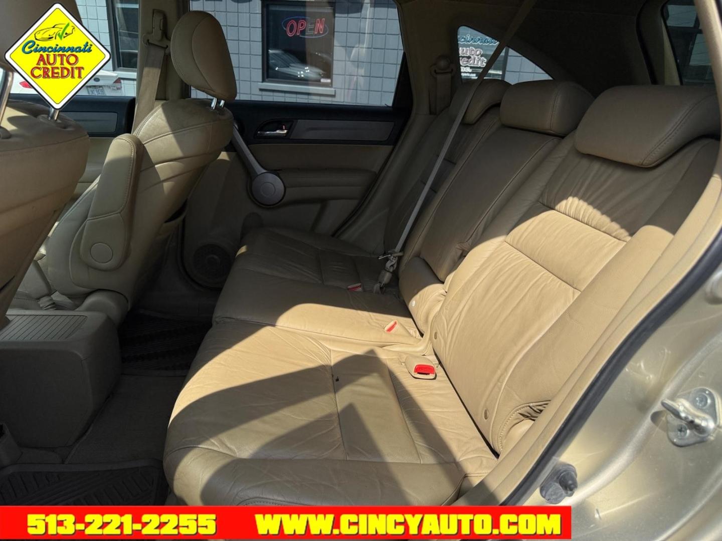 2007 Borrego Beige Metallic Be Honda CR-V EX-L (JHLRE38787C) with an 2.4L 2.4L I4 166hp 161ft. lbs. Sequential Multiport Fuel Injection engine, 5-Speed Automatic transmission, located at 2813 Gilbert Avenue, Cincinnati, OH, 45206, (513) 221-2255, 39.130219, -84.489189- Photo#4