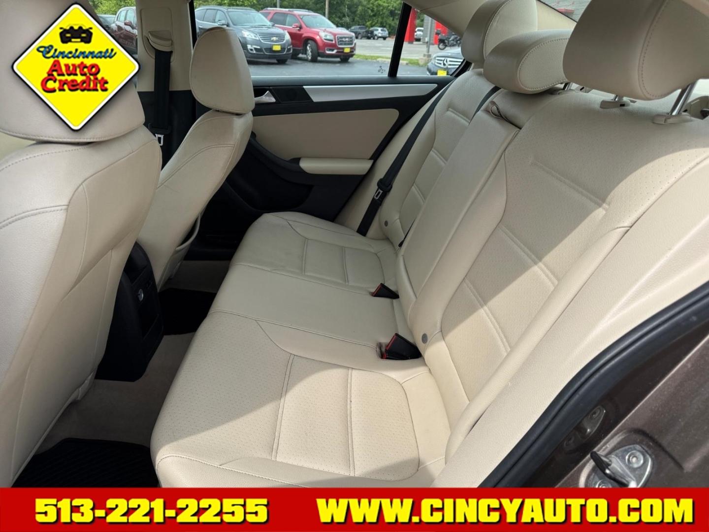 2014 Toffee Brown Metallic 4q4q Volkswagen Jetta SE (3VWD07AJ9EM) with an 1.8L 1.8L Turbo I4 170hp 184ft. lbs. Direct Injection engine, 6-Speed Shiftable Automatic transmission, located at 5489 Dixie Highway, Fairfield, OH, 45014, (513) 221-2255, 39.333084, -84.523834- Photo#4