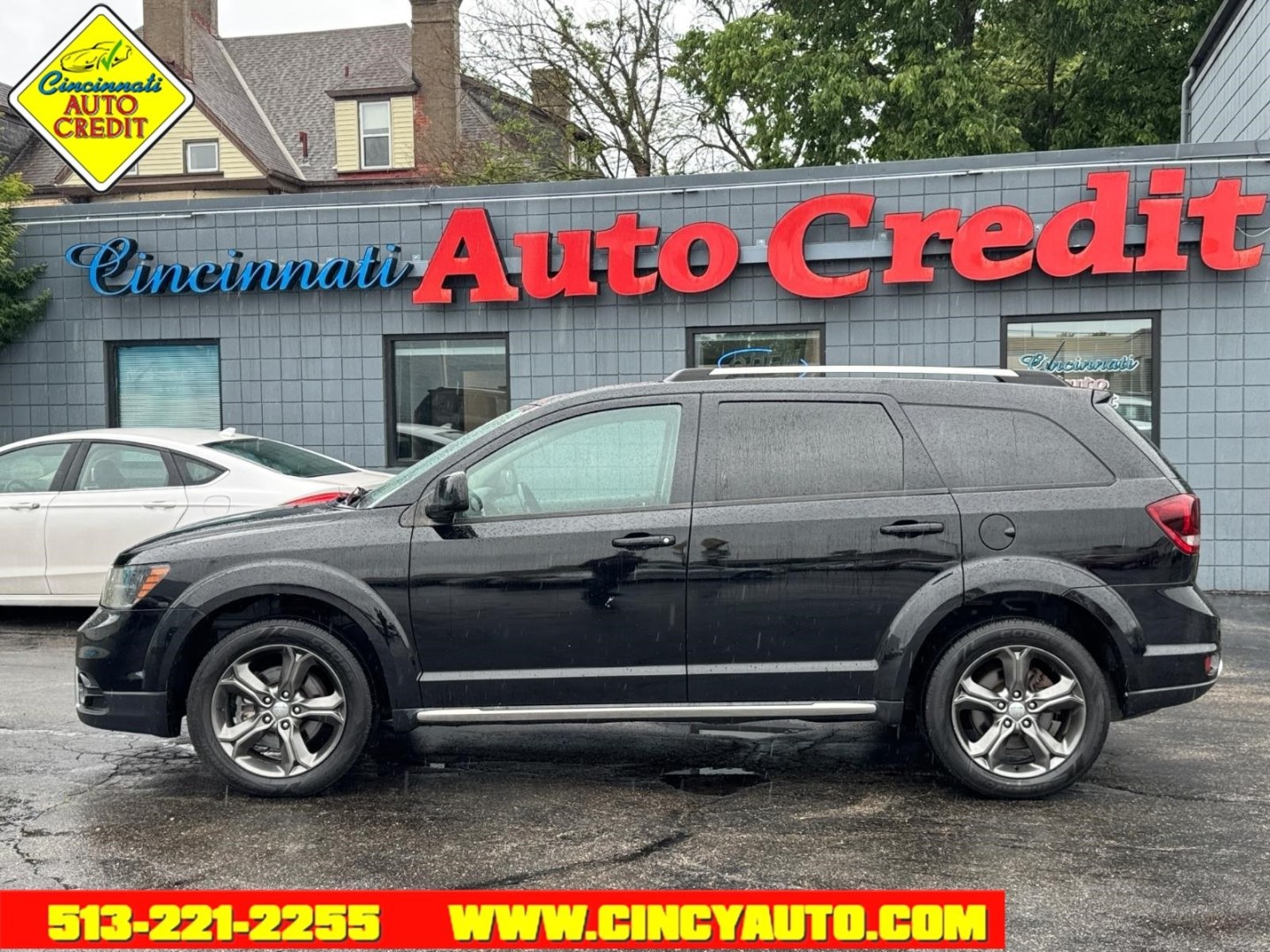 2020 Pitch Black Clear Coat Dodge Journey SE Value (3C4PDCABXLT) with an 2.4L I4 172hp 165ft. lbs. Sequential Multiport Fuel Injection engine, 4-Speed Shiftable Automatic transmission, located at 2813 Gilbert Avenue, Cincinnati, OH, 45206, (513) 221-2255, 39.130219, -84.489189 - Photo#1