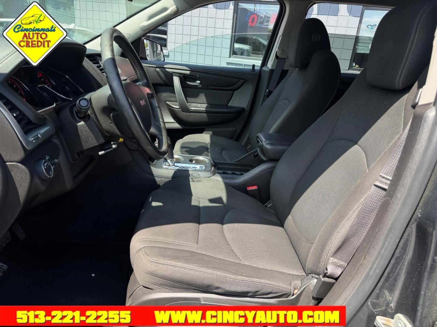 2014 Cyber Gray Metallic 57u GMC Acadia SLE-1 (1GKKRNEDXEJ) with an 3.6L 3.6L V6 288hp 270ft. lbs. Direct Injection engine, 6-Speed Shiftable Automatic transmission, located at 2813 Gilbert Avenue, Cincinnati, OH, 45206, (513) 221-2255, 39.130219, -84.489189 - Photo#5