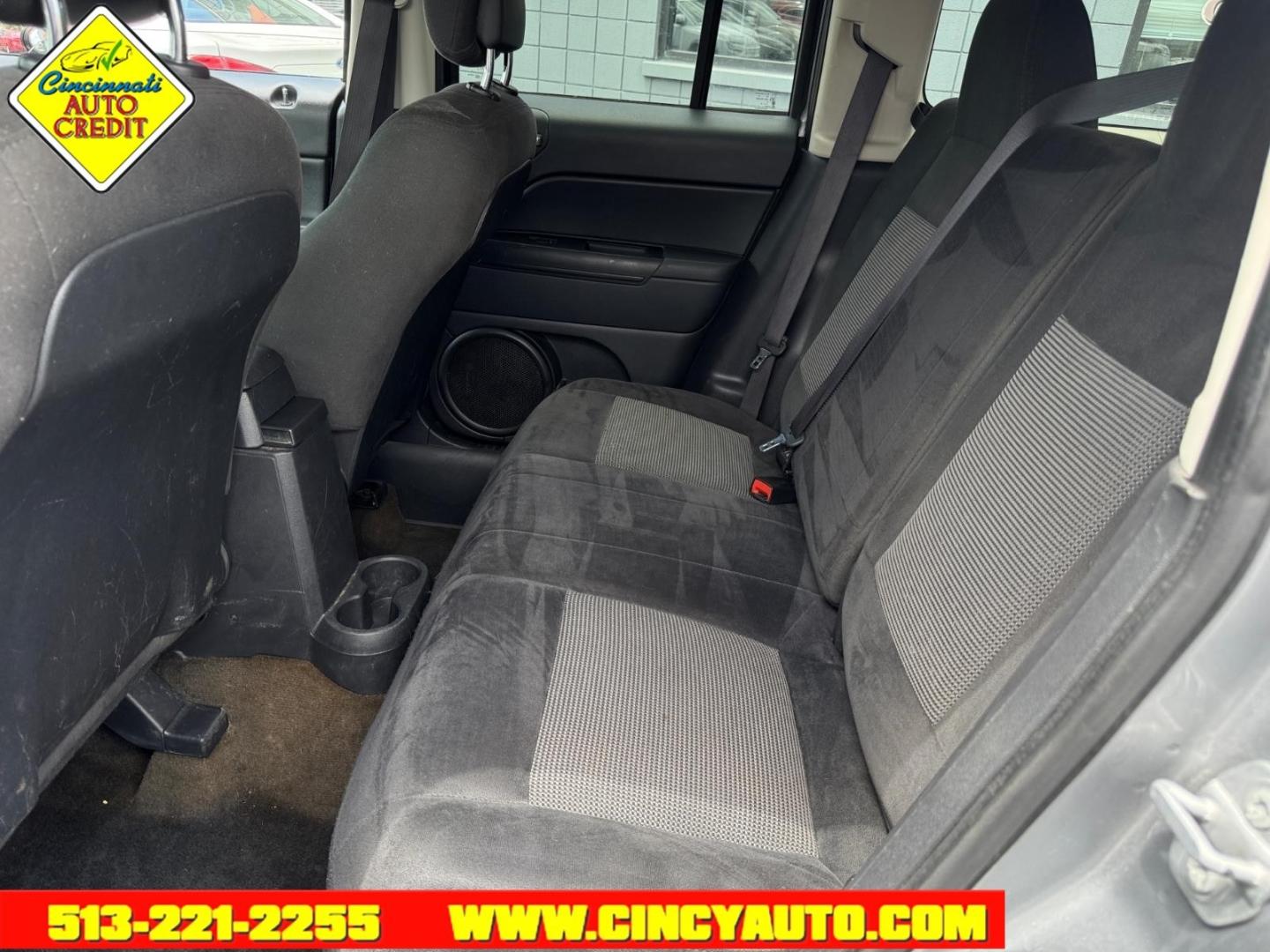 2016 Billet Silver Metallic Clear Coat Psc Jeep Patriot Sport SE (1C4NJRBB9GD) with an 2.4L 2.4L I4 172hp 165ft. lbs. Sequential Multiport Fuel Injection engine, 6-Speed Shiftable Automatic transmission, located at 2813 Gilbert Avenue, Cincinnati, OH, 45206, (513) 221-2255, 39.130219, -84.489189- Photo#4