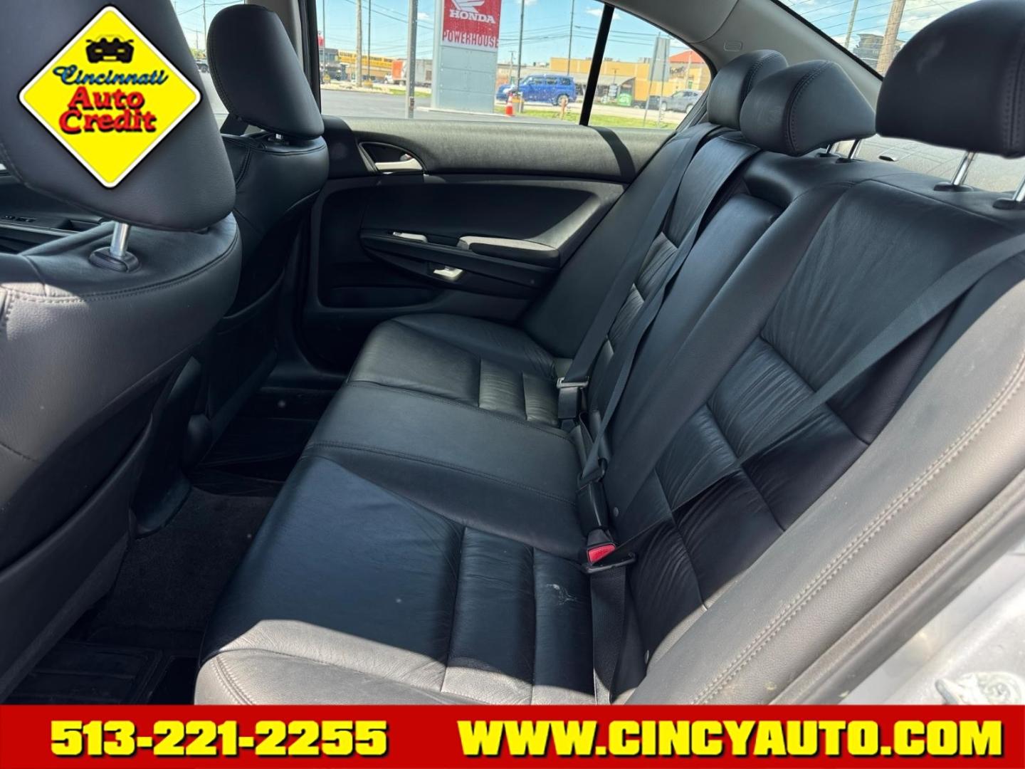 2011 Alabaster Silver Metallic Si Honda Accord SE (1HGCP2F60BA) with an 2.4L 2.4L I4 177hp 161ft. lbs. Sequential Multiport Fuel Injection engine, 5-Speed Automatic transmission, located at 5489 Dixie Highway, Fairfield, OH, 45014, (513) 221-2255, 39.333084, -84.523834- Photo#4