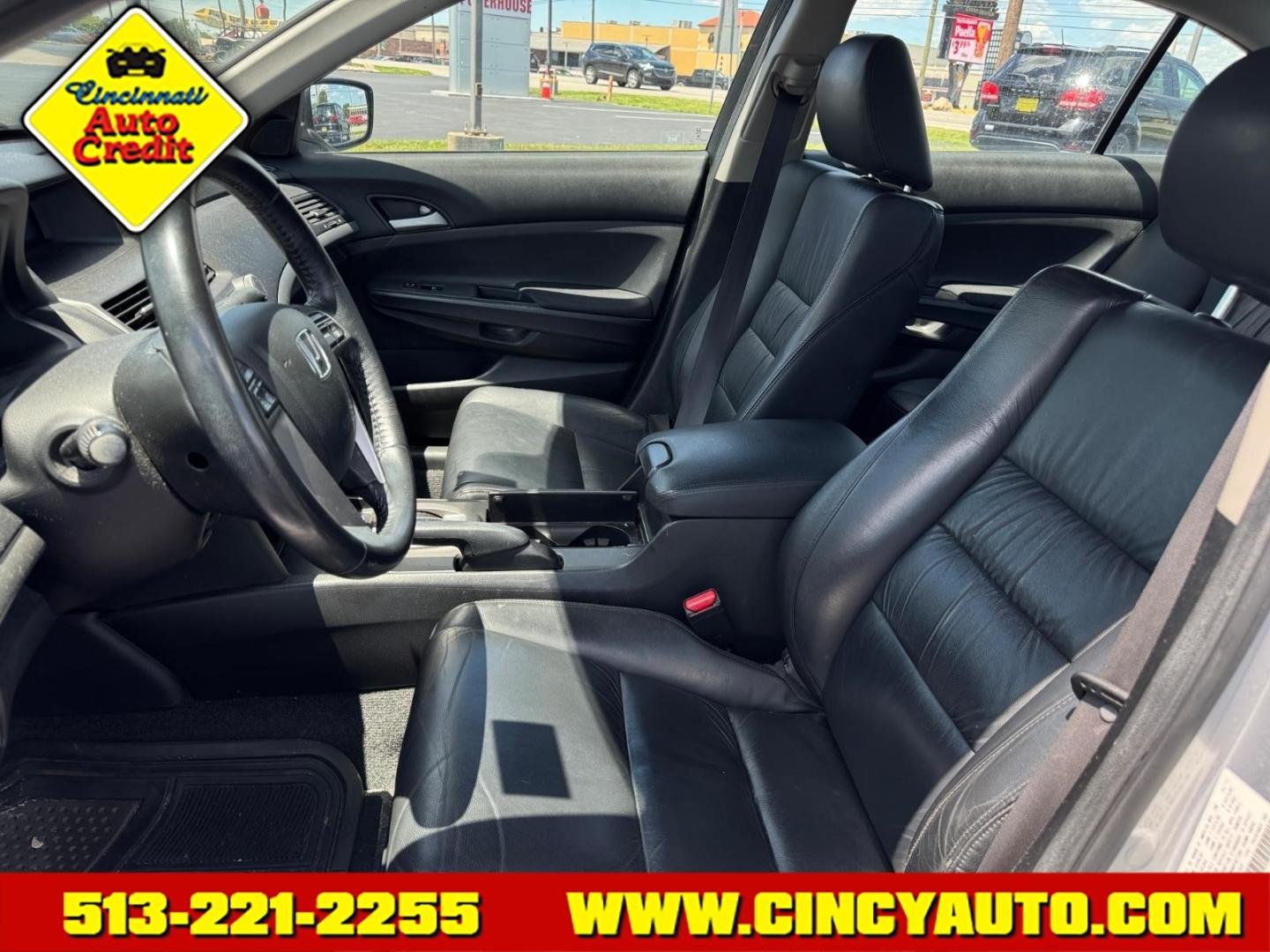 2011 Alabaster Silver Metallic Si Honda Accord SE (1HGCP2F60BA) with an 2.4L 2.4L I4 177hp 161ft. lbs. Sequential Multiport Fuel Injection engine, 5-Speed Automatic transmission, located at 5489 Dixie Highway, Fairfield, OH, 45014, (513) 221-2255, 39.333084, -84.523834- Photo#5