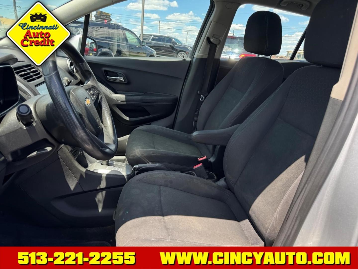 2016 Silver Ice Metallic Gan Chevrolet Trax LS (3GNCJKSBXGL) with an 1.4L Ecotec 1.4L Turbo I4 138hp 148ft. lbs. Sequential Multiport Fuel Injection engine, 6-Speed Shiftable Automatic transmission, located at 5489 Dixie Highway, Fairfield, OH, 45014, (513) 221-2255, 39.333084, -84.523834- Photo#5