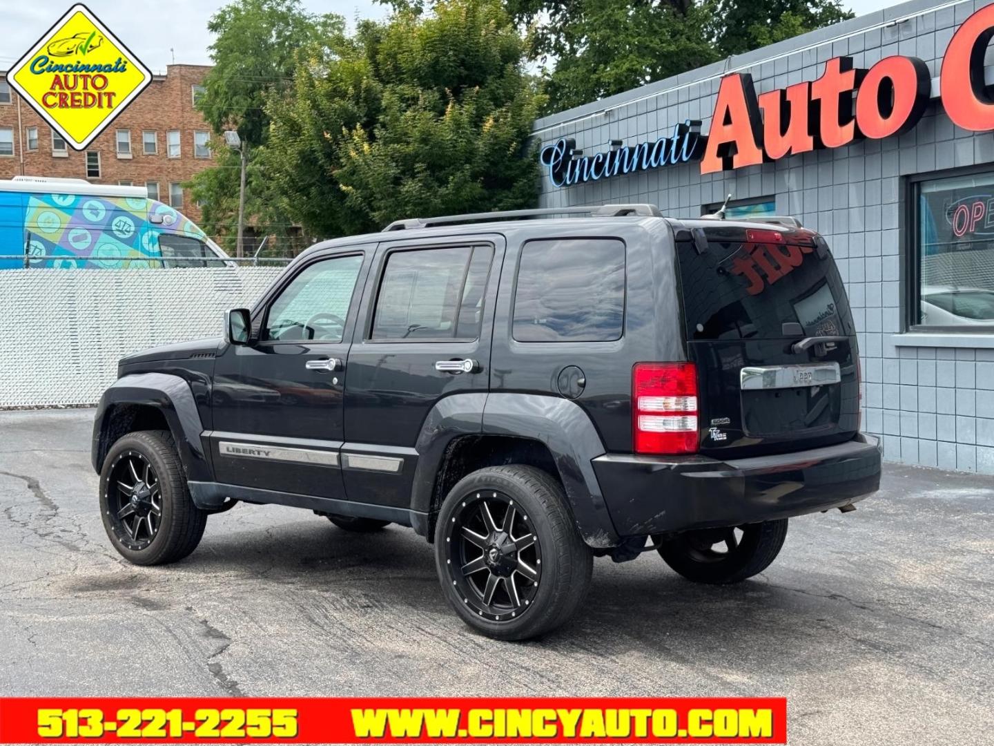 2012 Brilliant Black Crystal Pearl Coat Pxr Jeep Liberty Latitude (1C4PJLAK7CW) with an 3.7L 3.7L V6 210hp 235ft. lbs. Sequential Multiport Fuel Injection engine, 4-Speed Automatic transmission, located at 2813 Gilbert Avenue, Cincinnati, OH, 45206, (513) 221-2255, 39.130219, -84.489189- Photo#2